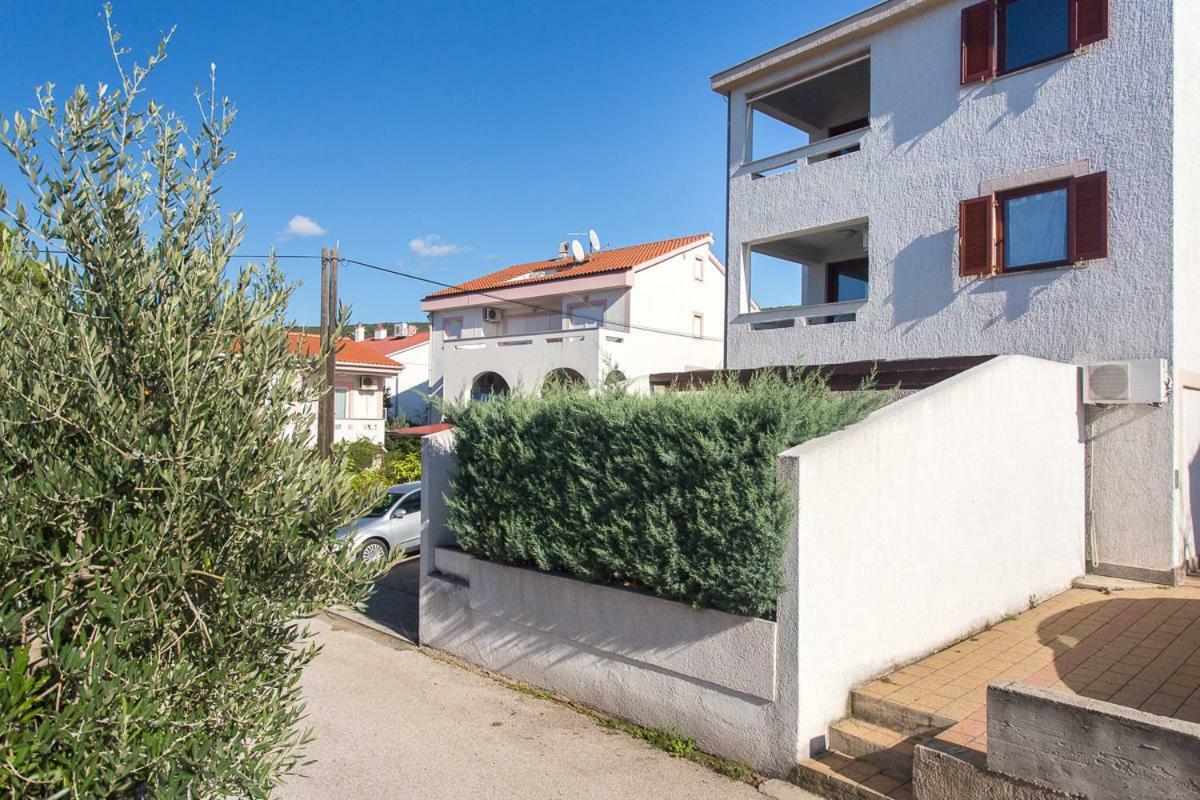 1-Bedroom Apartment With Loggia In Punat Island Krk エクステリア 写真